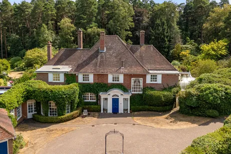Hatton Hill, Windlesham, GU20