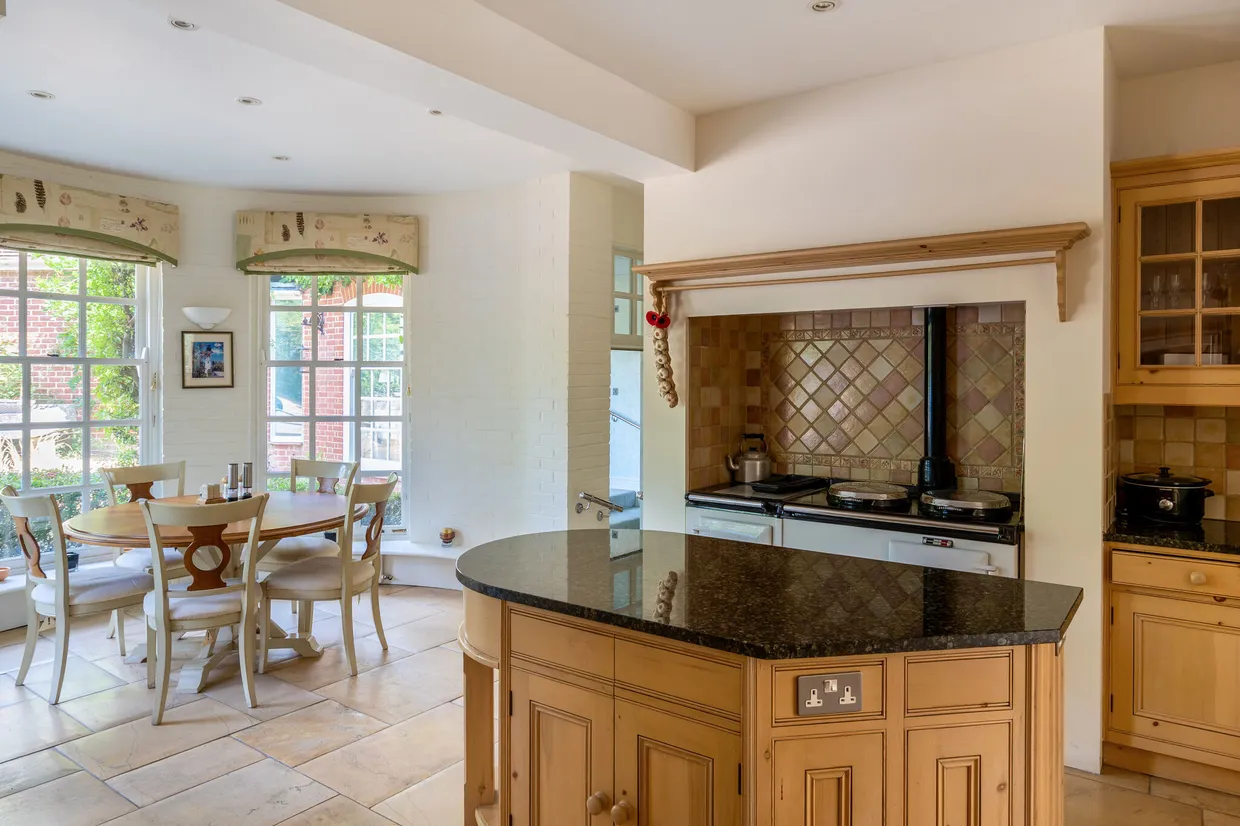 Hatton Hill, Windlesham, GU20 photo 5