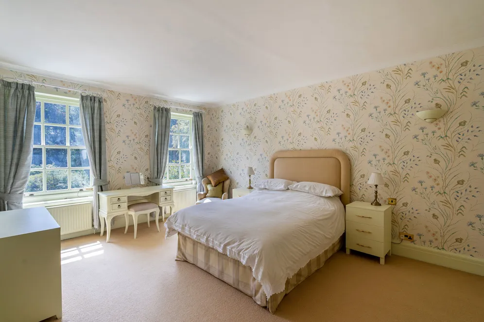 Hatton Hill, Windlesham, GU20 photo 16