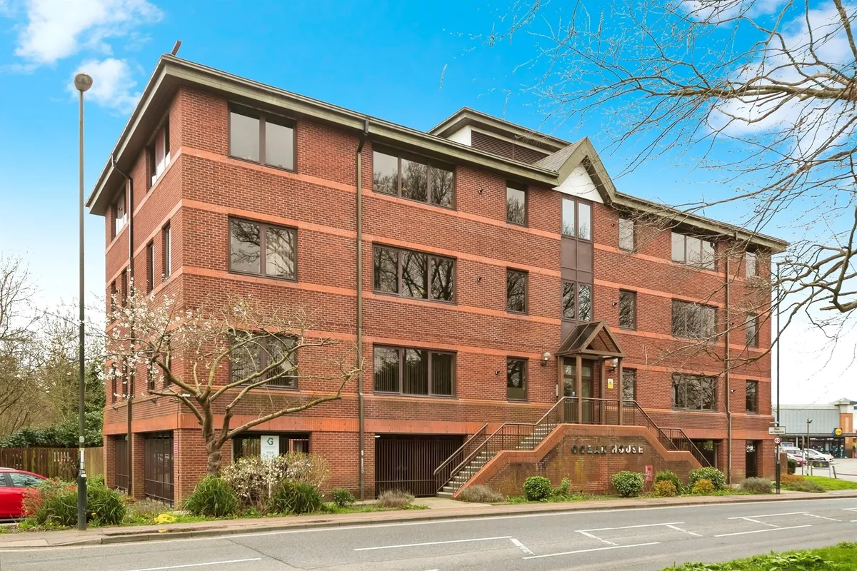 Hazelwick Avenue, CRAWLEY