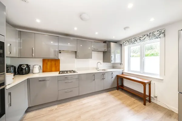 Bell Farm Way, Walton-On-Thames, KT12 photo 3