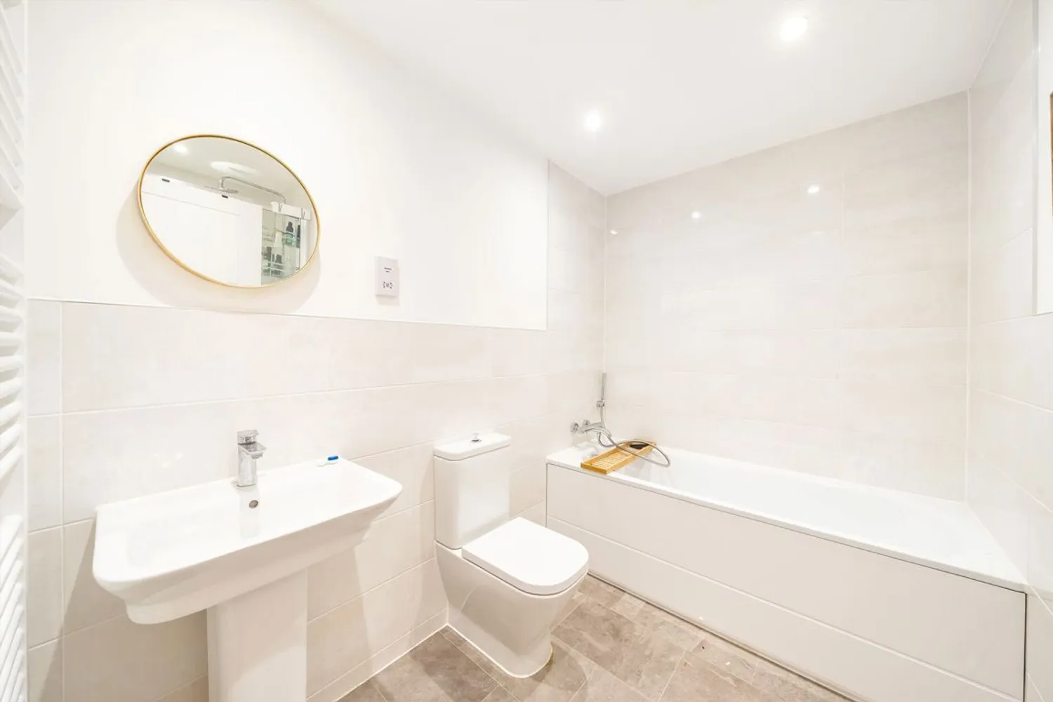 Bell Farm Way, Walton-On-Thames, KT12 photo 6