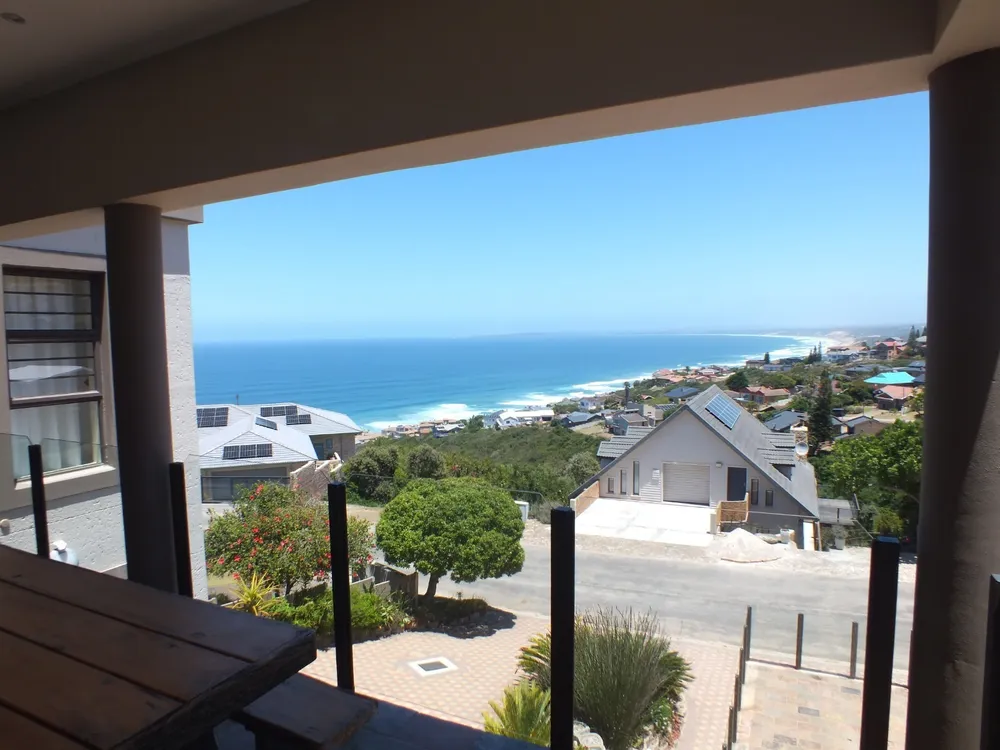 South Africa, Western Cape, Dana Bay, P. Mellifera Street, 21