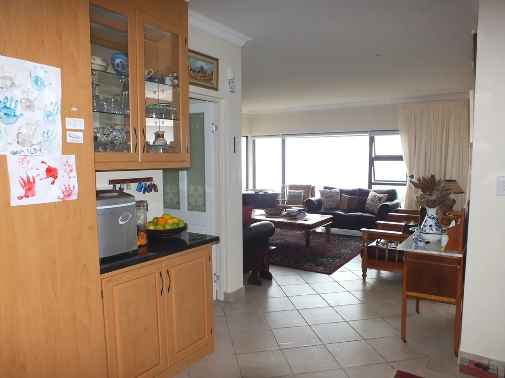 South Africa, Western Cape, Dana Bay, P. Mellifera Street, 21
