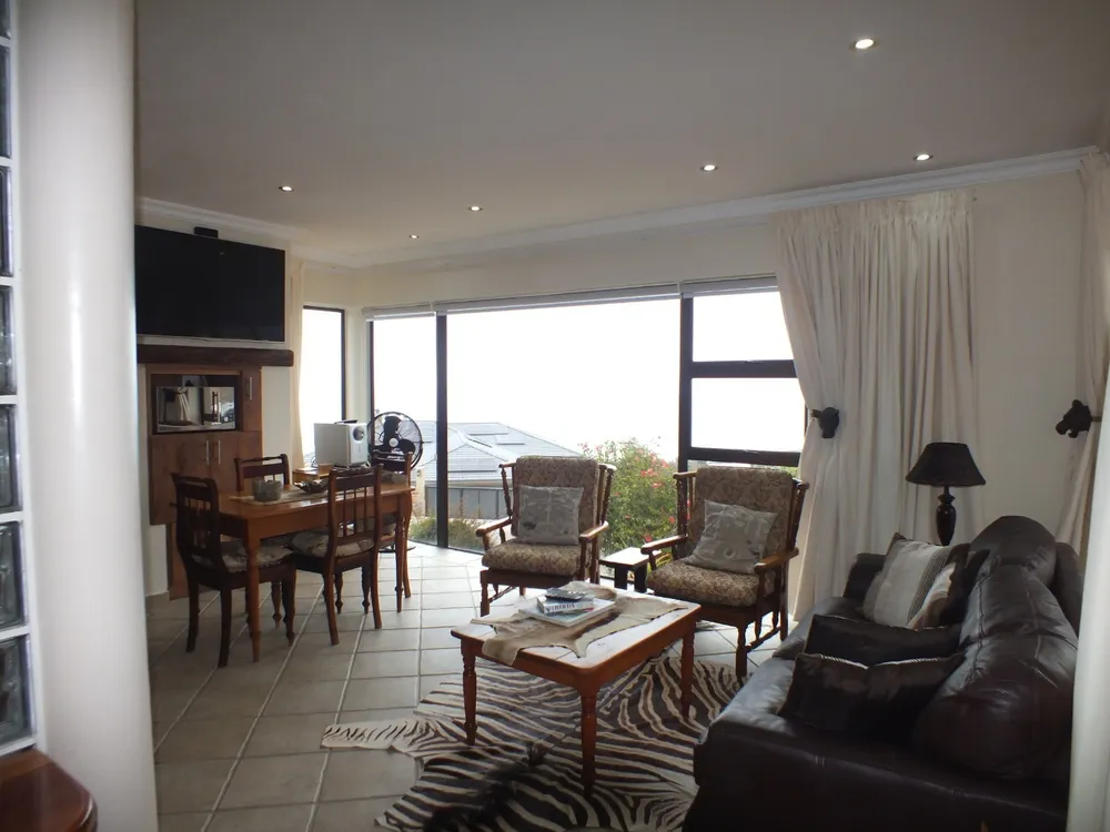 South Africa, Western Cape, Dana Bay, P. Mellifera Street, 21