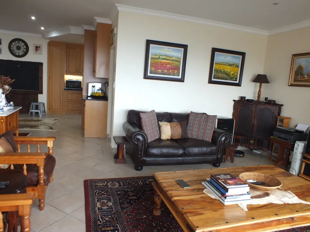 South Africa, Western Cape, Dana Bay, P. Mellifera Street, 21