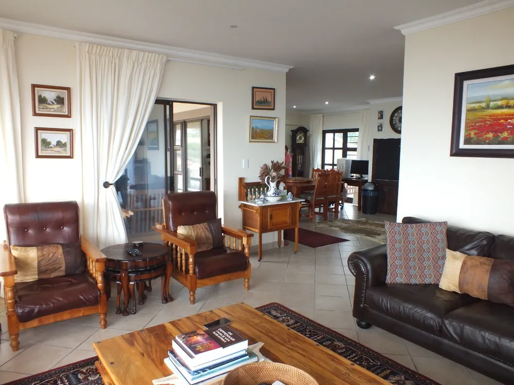 South Africa, Western Cape, Dana Bay, P. Mellifera Street, 21