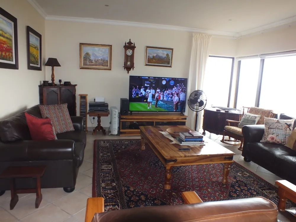 South Africa, Western Cape, Dana Bay, P. Mellifera Street, 21