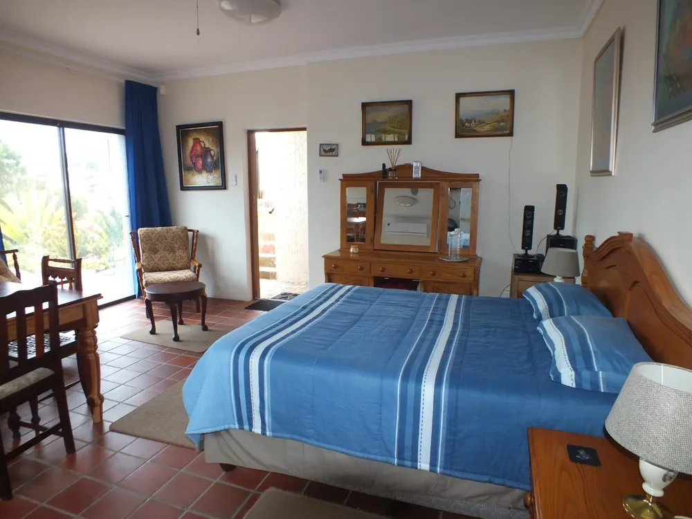 South Africa, Western Cape, Dana Bay, P. Mellifera Street, 21