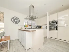 Barfoot Drive, Colchester thumb 3