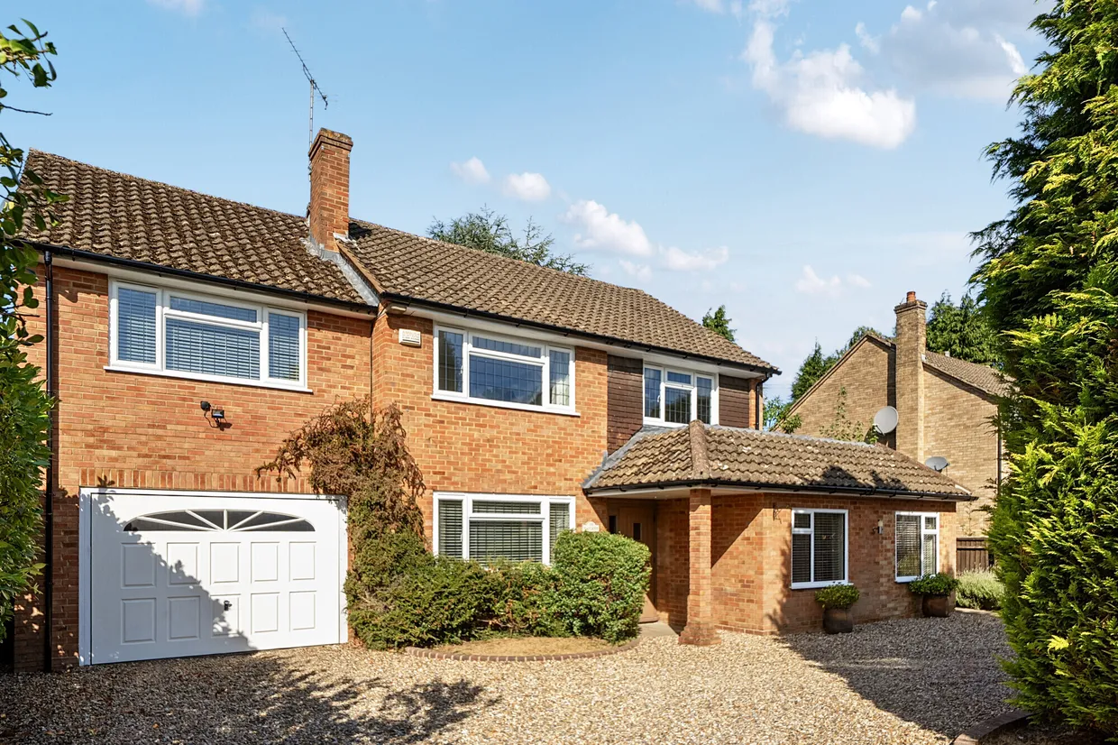 Tilsworth Road, Beaconsfield, HP9 photo 1