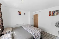 Bishopsford Road, Morden