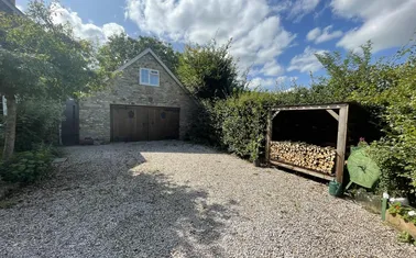 Dalwood, Axminster