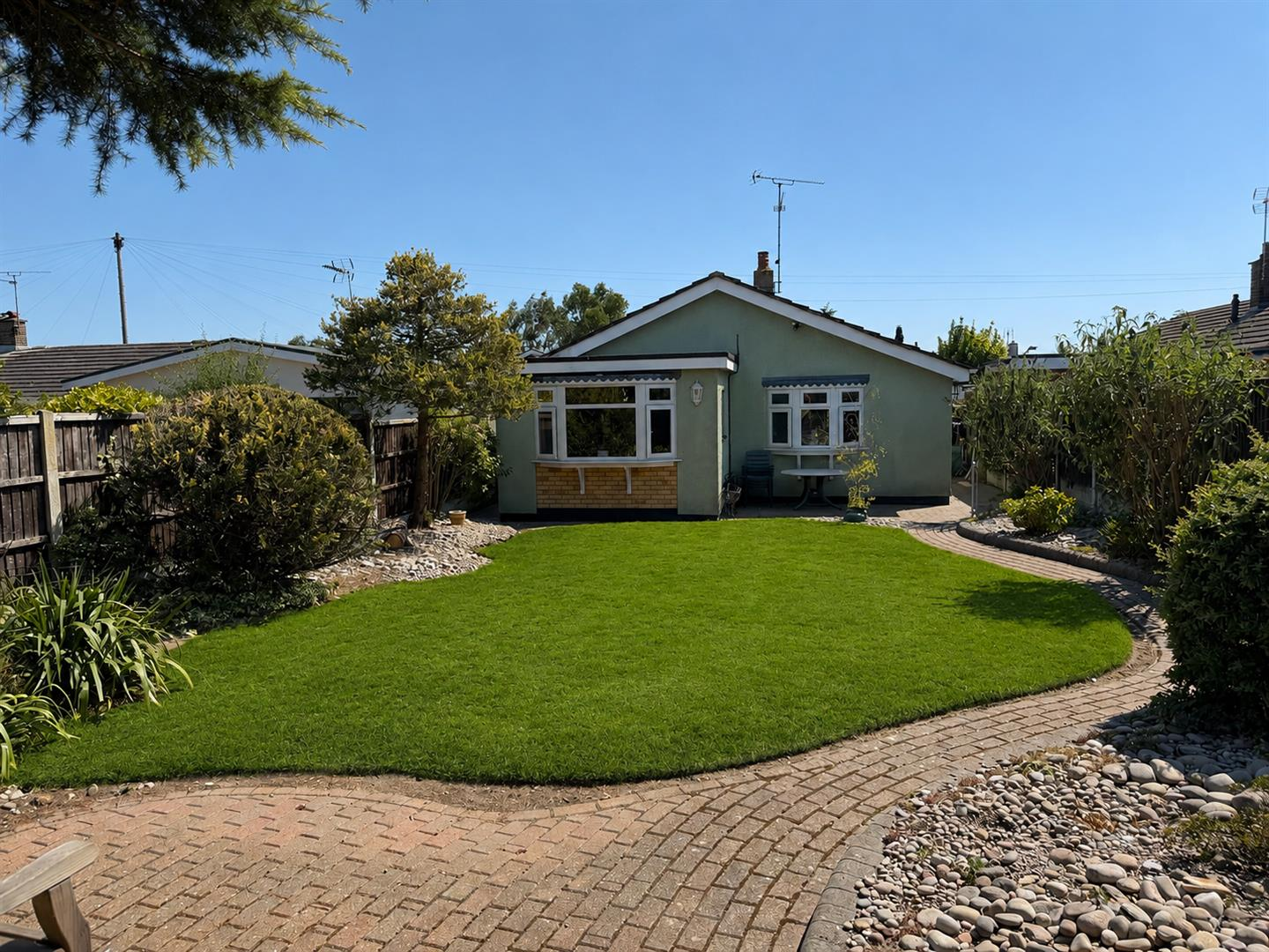 Nobles Green Close, Eastwood Leigh-On-Sea Image 2