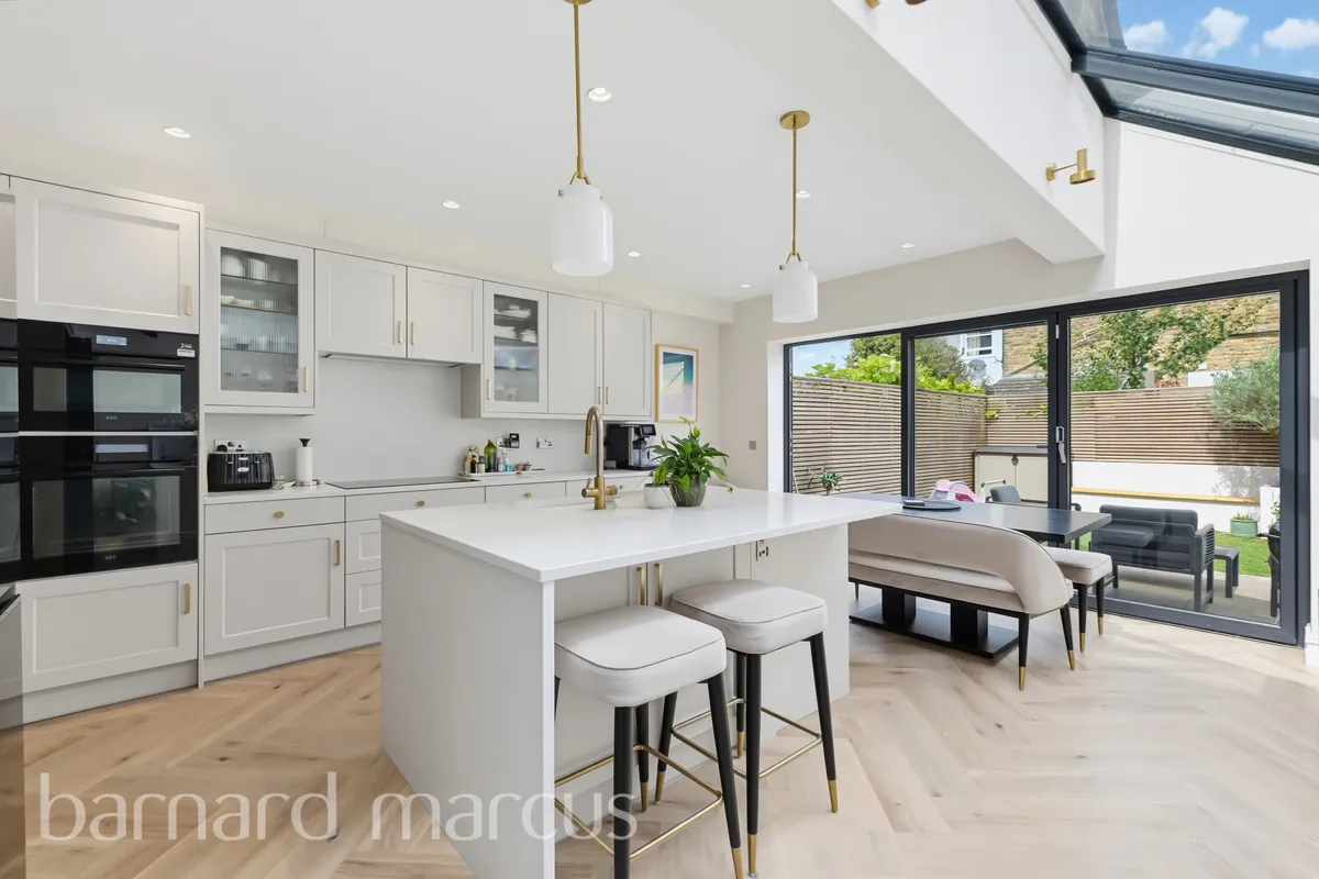 Ravensbury Road, LONDON