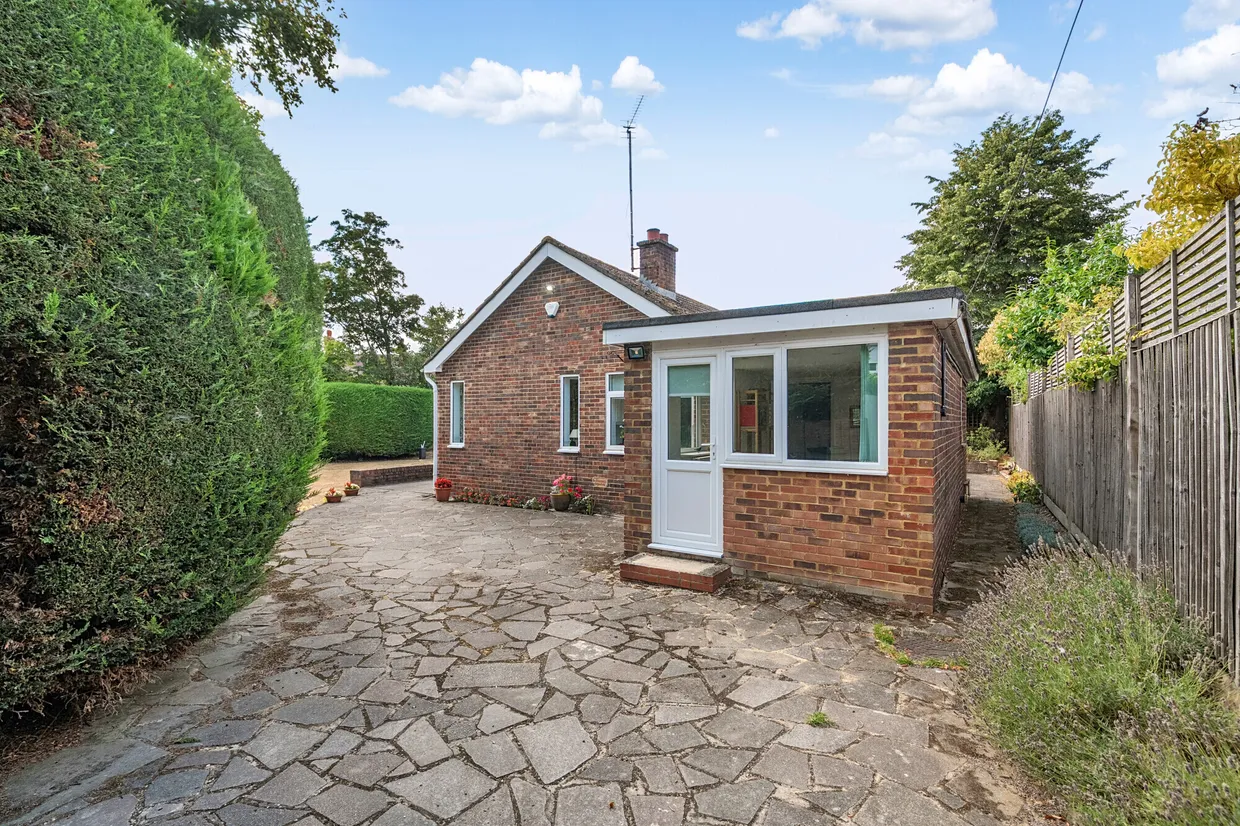 Bolton Avenue, Windsor, SL4 photo 8