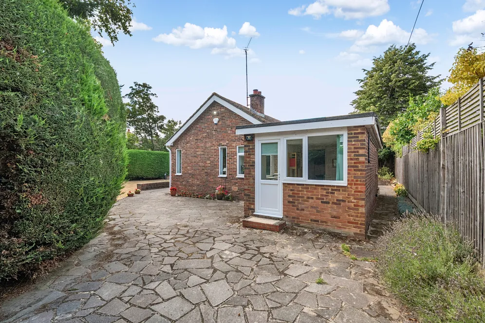 Bolton Avenue, Windsor, SL4 photo 8