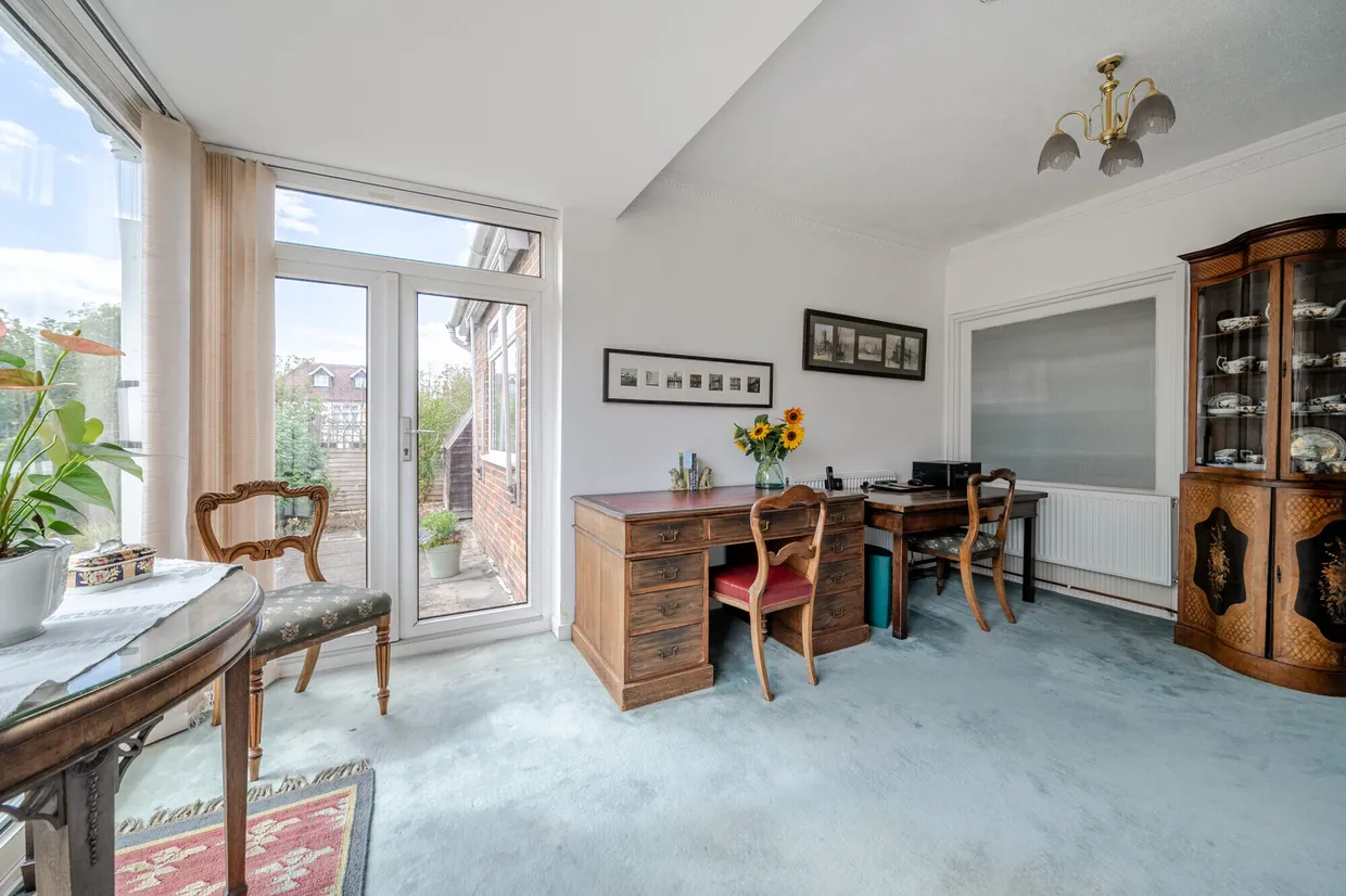 Bolton Avenue, Windsor, SL4 photo 10