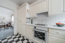 Bolton Avenue, Windsor, SL4 photo 11