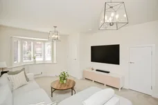 William Eccles Close, Houlton, Rugby