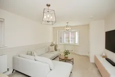 William Eccles Close, Houlton, Rugby
