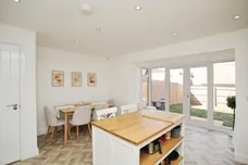 William Eccles Close, Houlton, Rugby