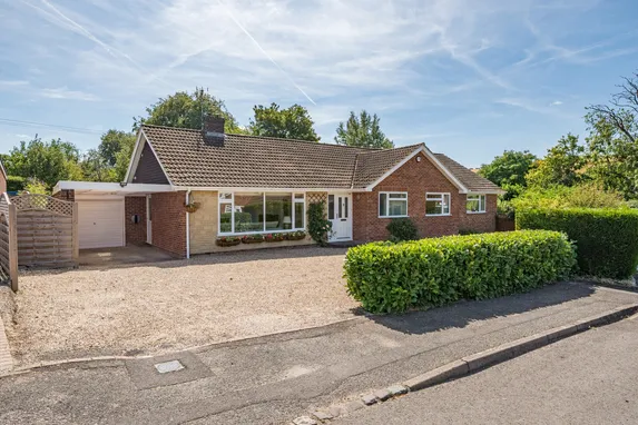 Downs Close, Eastbury, RG17