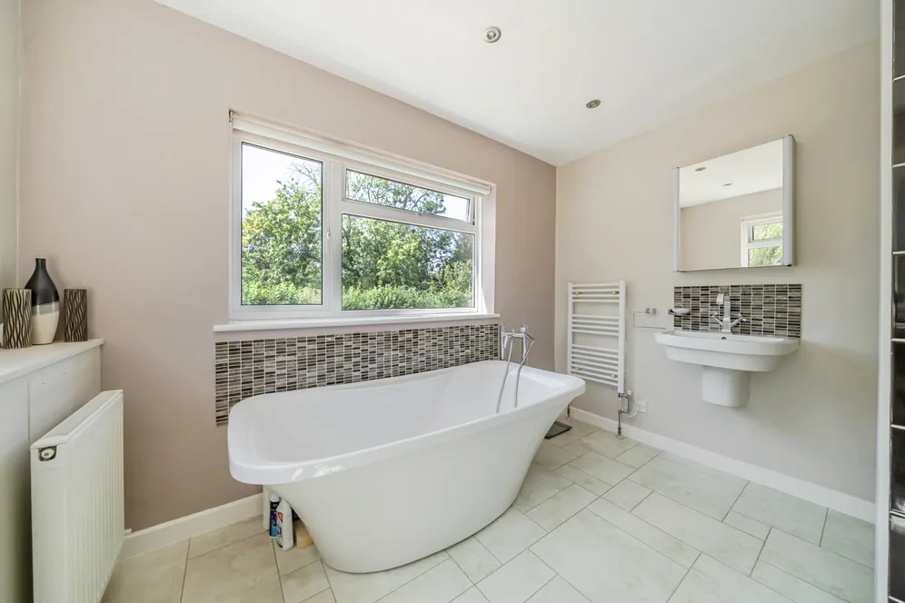 Downs Close, Eastbury, RG17 photo 13