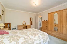 Meadow Close, Holt