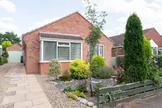 Meadow Close, Holt