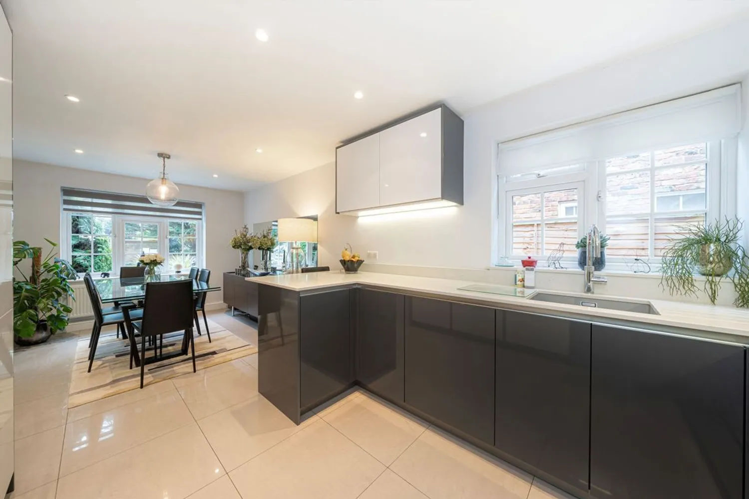 Village Close, Weybridge, KT13 photo 4