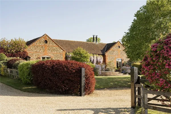 Park Farm Barns, Bylaugh, NR20 photo 24