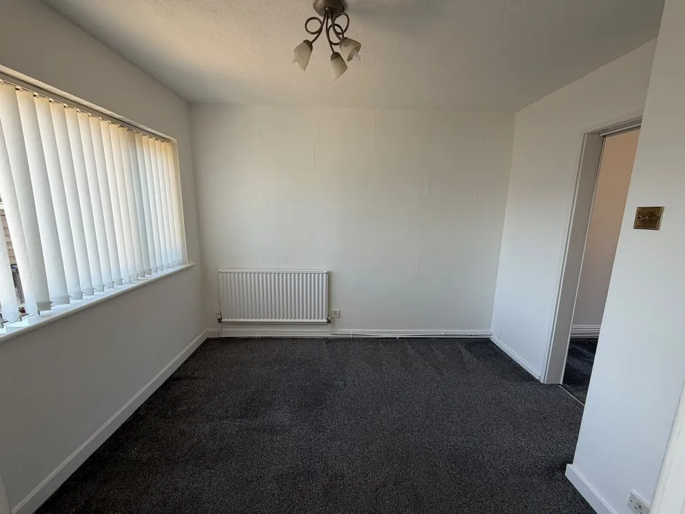 Property carousel item 5
