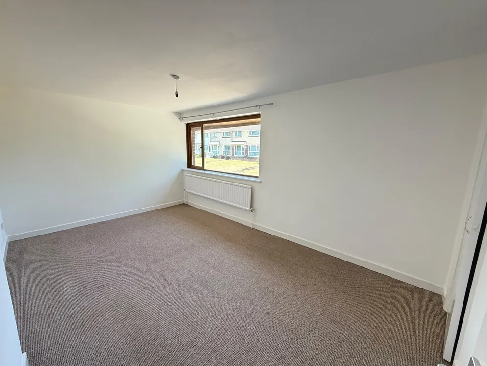 Property carousel item 11