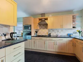 Loxdale Drive, Great Sutton, Ellesmere Port thumb 3