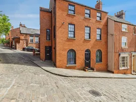 Steep Hill, Lincoln photo