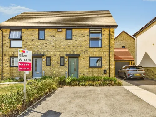 Oakley Way, Fromephoto