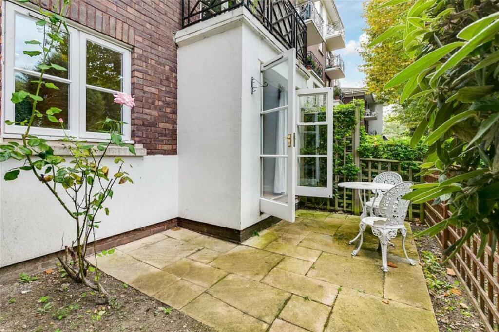 Brompton Park Crescent, London Image 1