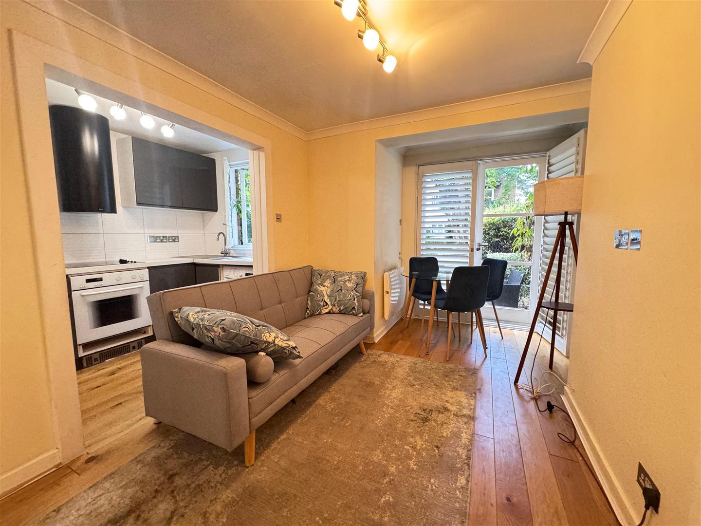 Brompton Park Crescent, London Image 4