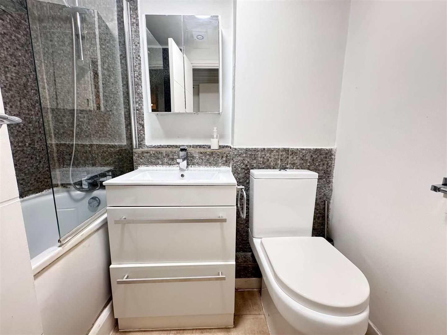Brompton Park Crescent, London Image 10