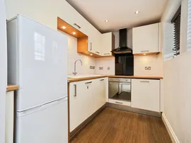 Clifford Drive, Menston, Ilkley thumb 3