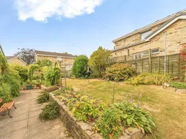 Larchdale, Huddersfield thumb 2