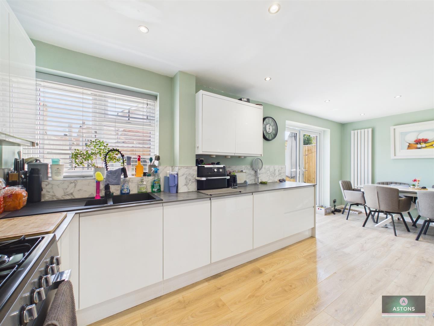 Cuckmere Crescent, Gossops Green Image 2
