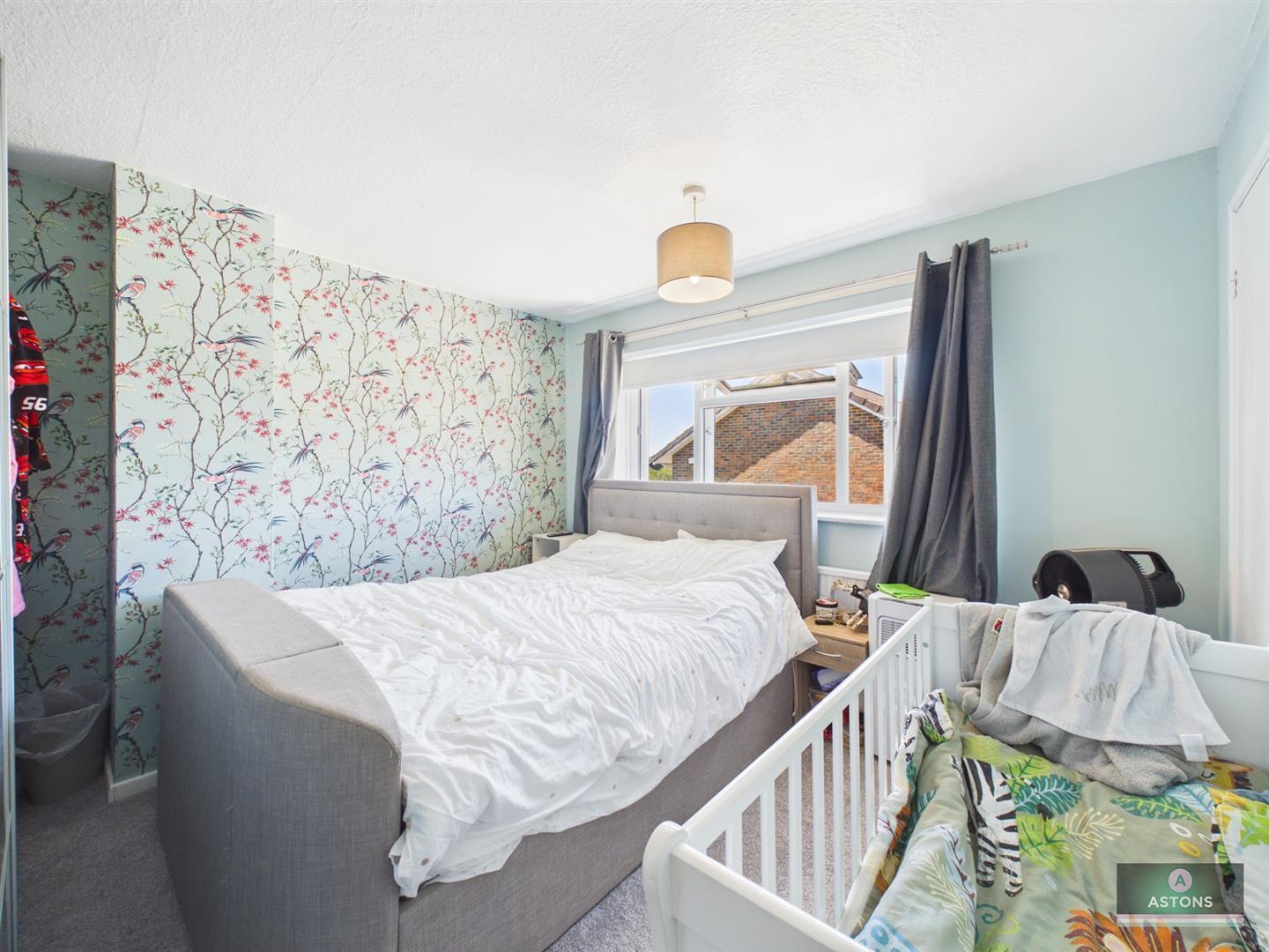 Cuckmere Crescent, Gossops Green Image 9