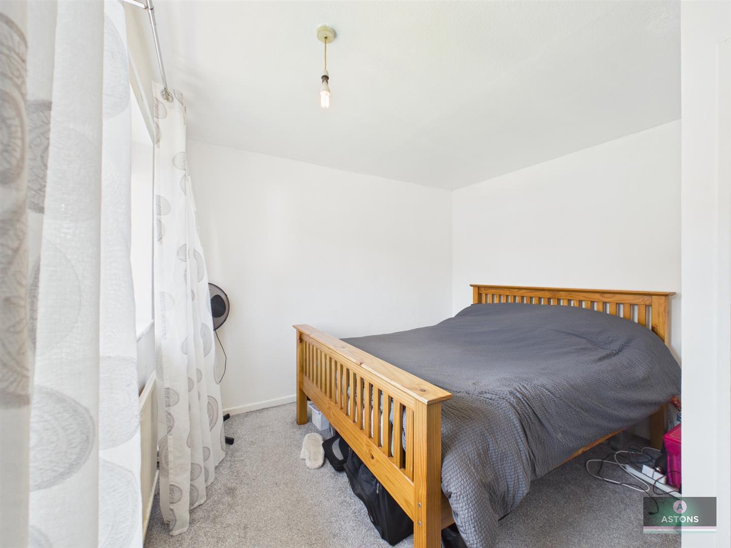 Cuckmere Crescent, Gossops Green Image 10