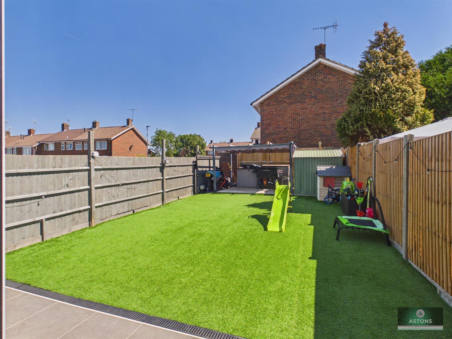 Cuckmere Crescent, Gossops Green Image 13
