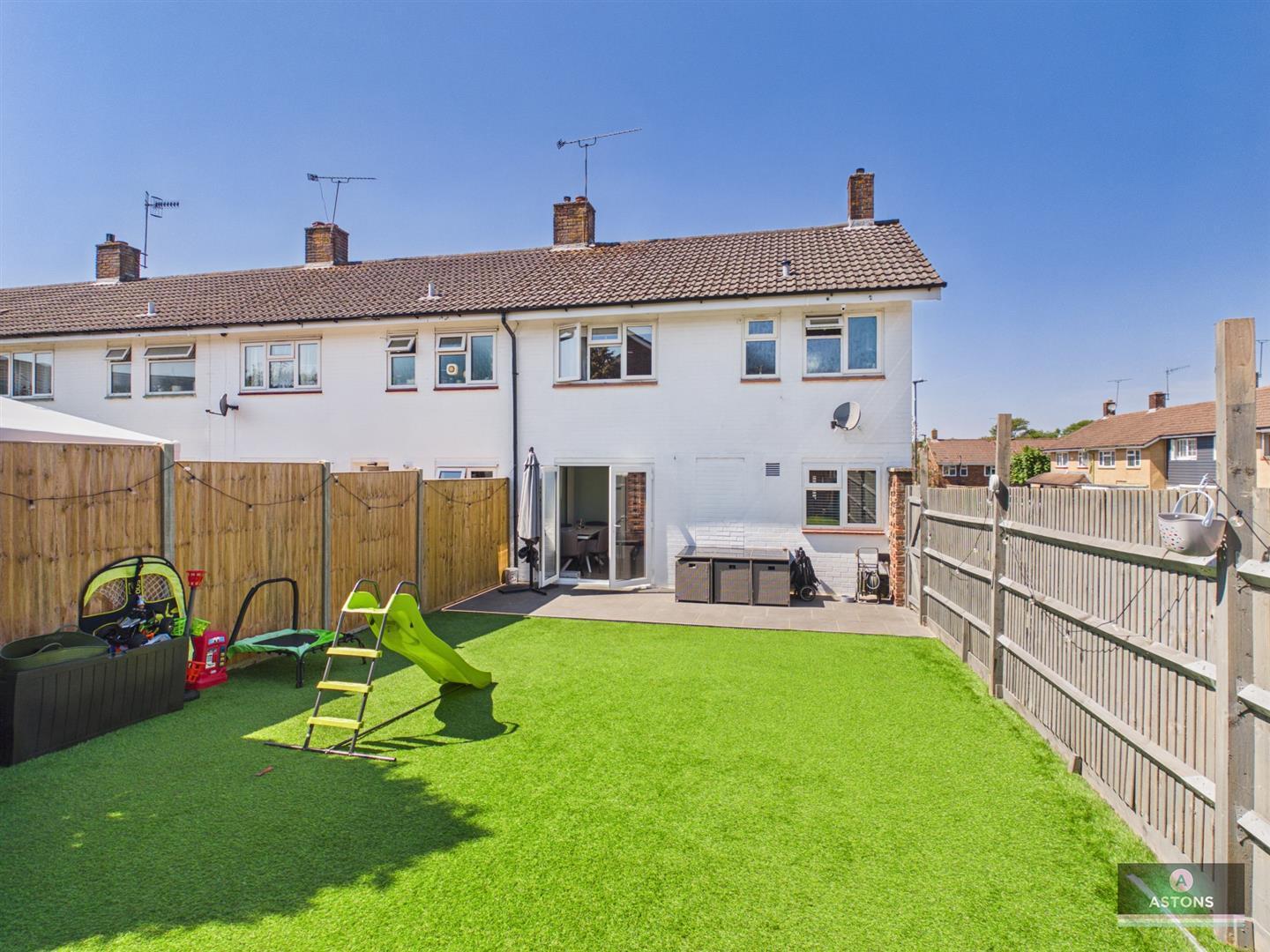 Cuckmere Crescent, Gossops Green Image 15