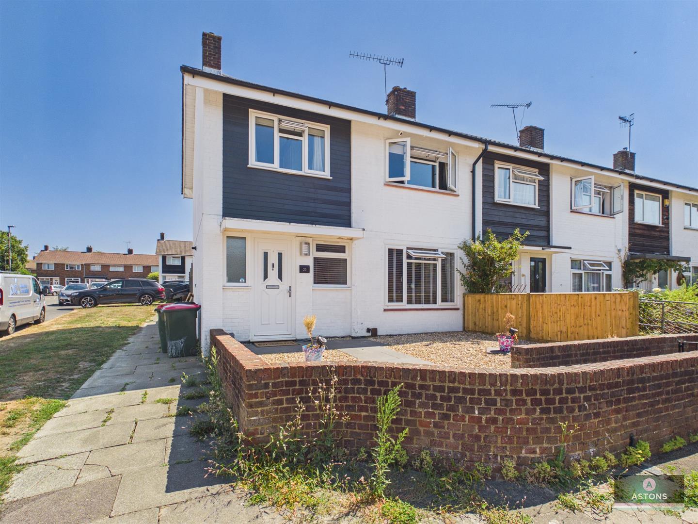 Cuckmere Crescent, Gossops Green Image 16