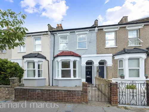 Pembroke Road, LONDONphoto
