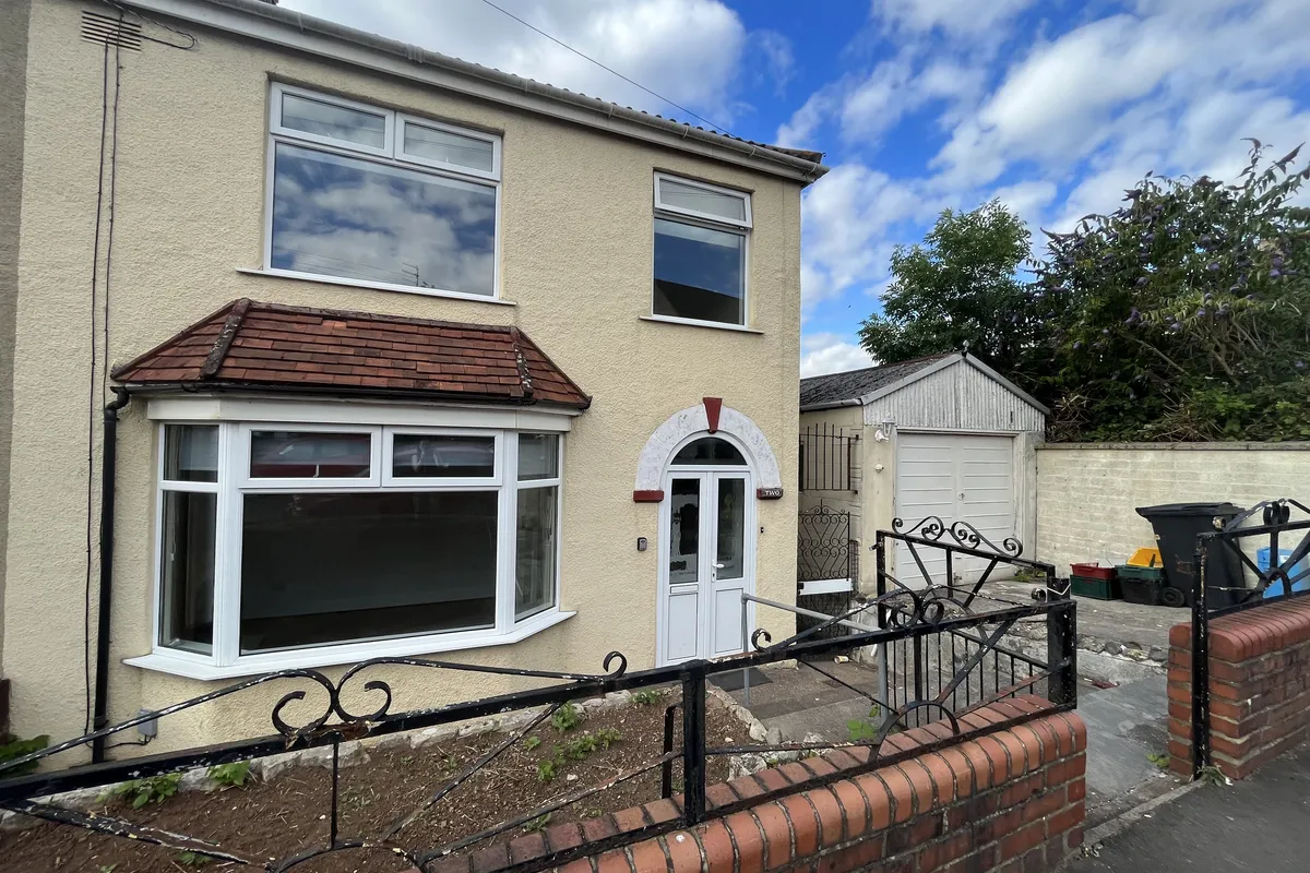 Oakland Road, St. George, BRISTOL